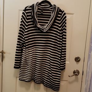 Alfani black & white stipped cowlneck swea…